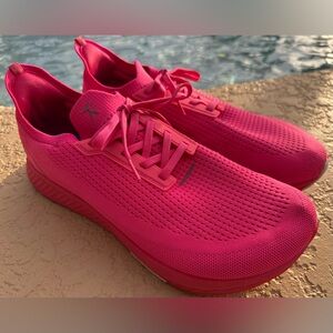 Flux Adapt Runner Neon Pink Running Shoes Women Size 12/Men Size 11 in VGC Clean